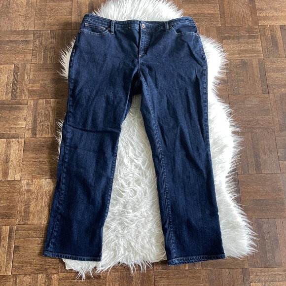Mid Rise Straight Leg Cropped Jeans 